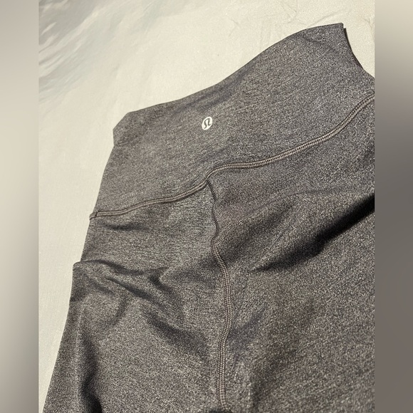 Lululemon Wunder Under Crop (Hi-Rise) *Luxtreme 21 - Picture 6 of 9